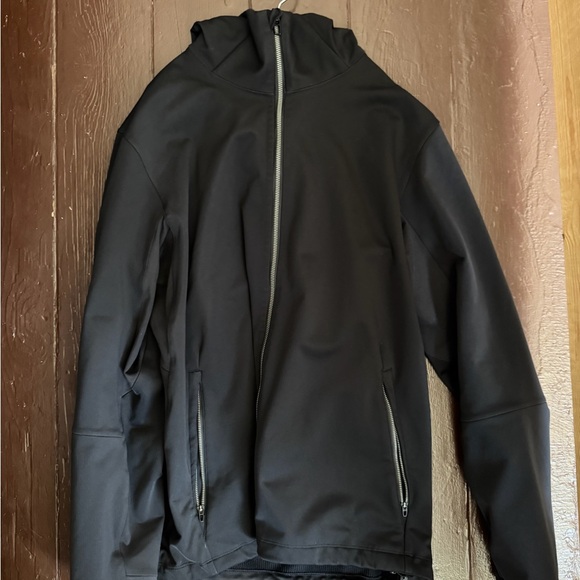 lululemon athletica Men's Black Windbreaker - Picture 2 of 16